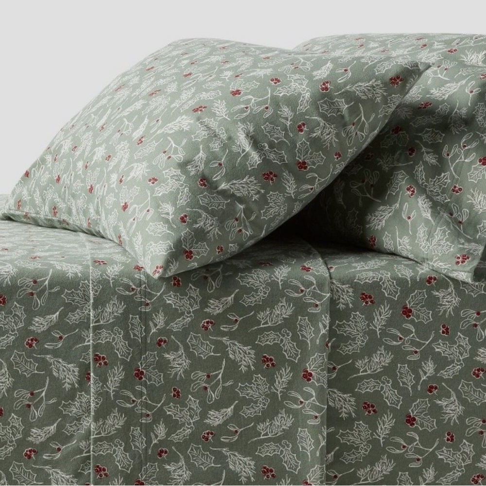 Queen 400 Thread Count Performance Holiday Sheet Set Green Holly - Threshold